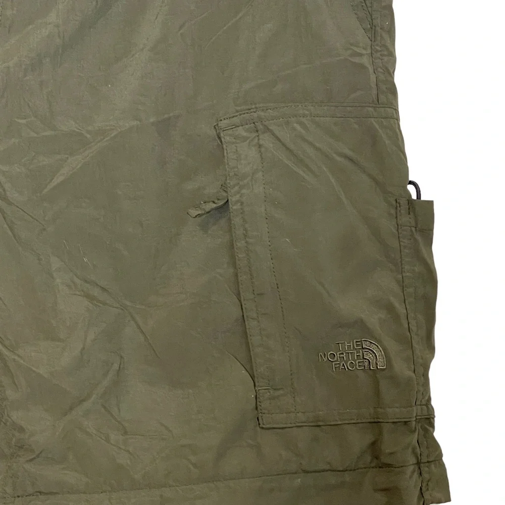The North Face Mens Outdoor GorpCore Cargo Shorts Size L Green Nylon Activewear